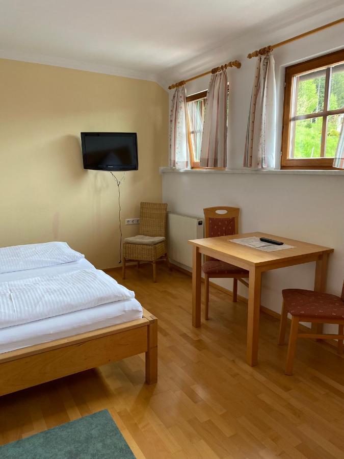 Inn Gasthof-pension Kleinhenner Vorderwolch