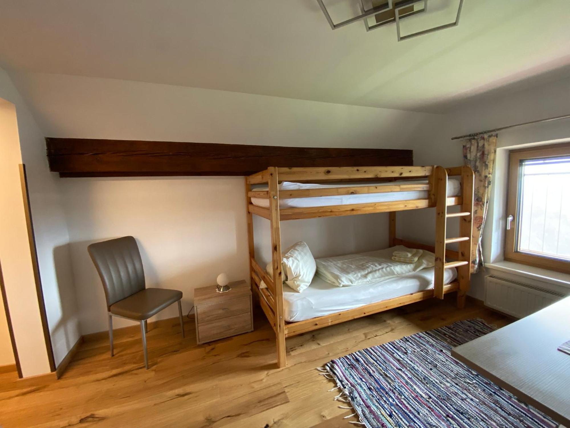 Gasthof-pension Kleinhenner Inn