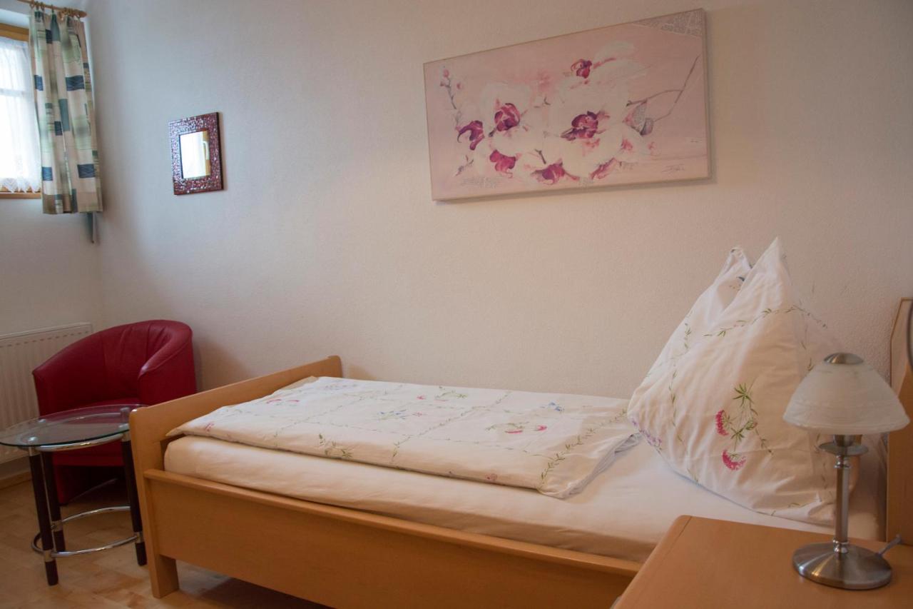 Gasthof-pension Kleinhenner Inn *